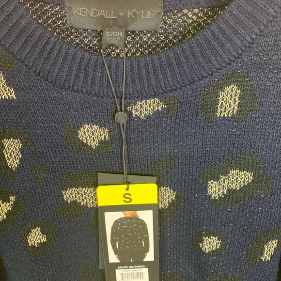 Kendall + Kylie Animal Print Sweater Pullover - Picture 4 of 7